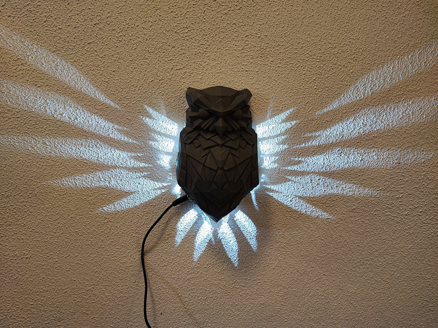 Weisheit des Lichts – 3D-Wandlampe "Eule"